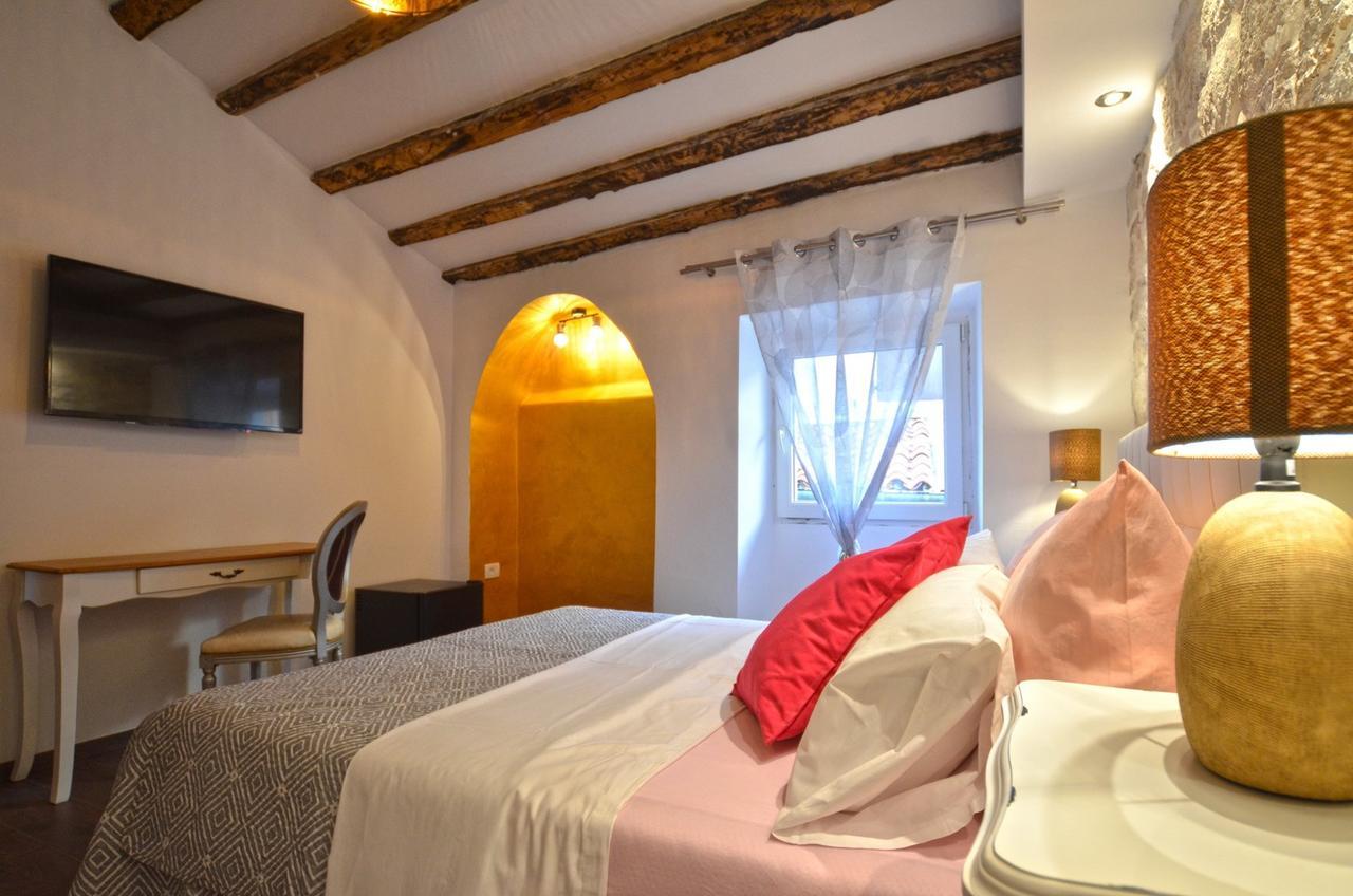 Noanna Apartment Rovinj Buitenkant foto